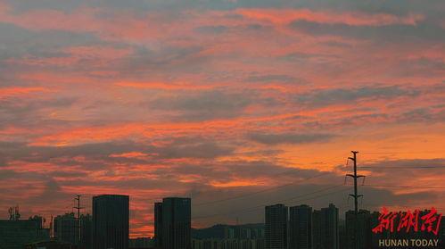 火烧云在线观看,在线观看，感受自然奇观与人文情怀